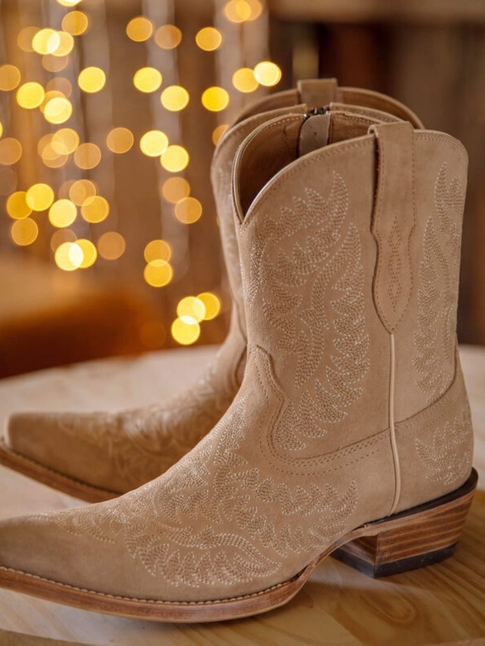 NWT ARIAT Cate X Toe Western Boot